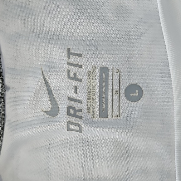 Nike dry-fit t-shirt color white size large - Picture 7 of 8